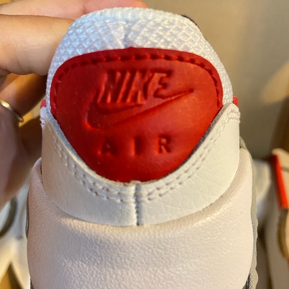 Kids size 12 Airmax Nike, New in box. - Picture 5 of 6